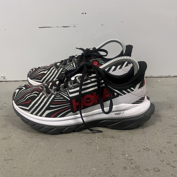 Hoka One One Mach 5 Running Shoes Black White Red Womens Size 7.5 B Marathon - Picture 3 of 9